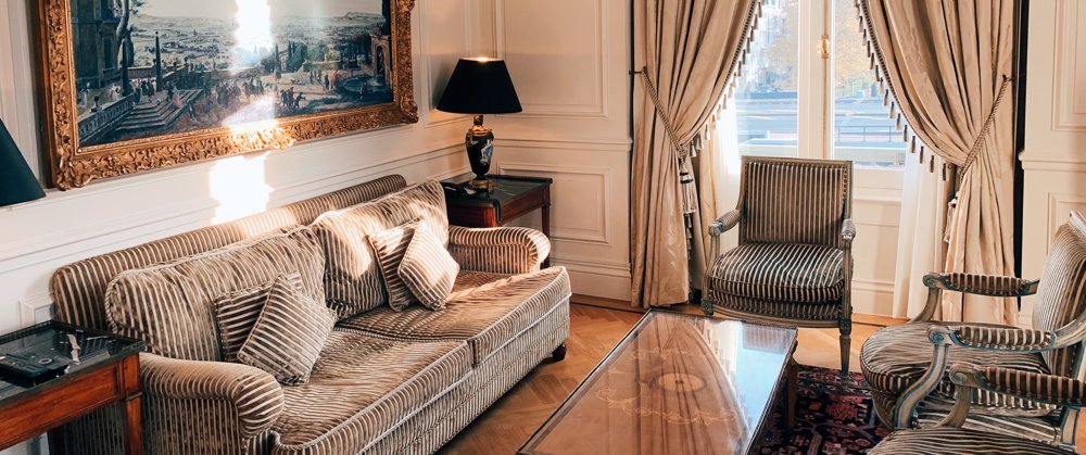 Jak dobrać oświetlenie do stylizacji wnętrza? Światło w nowoczesnej i w klasycznej aranżacji wnętrz